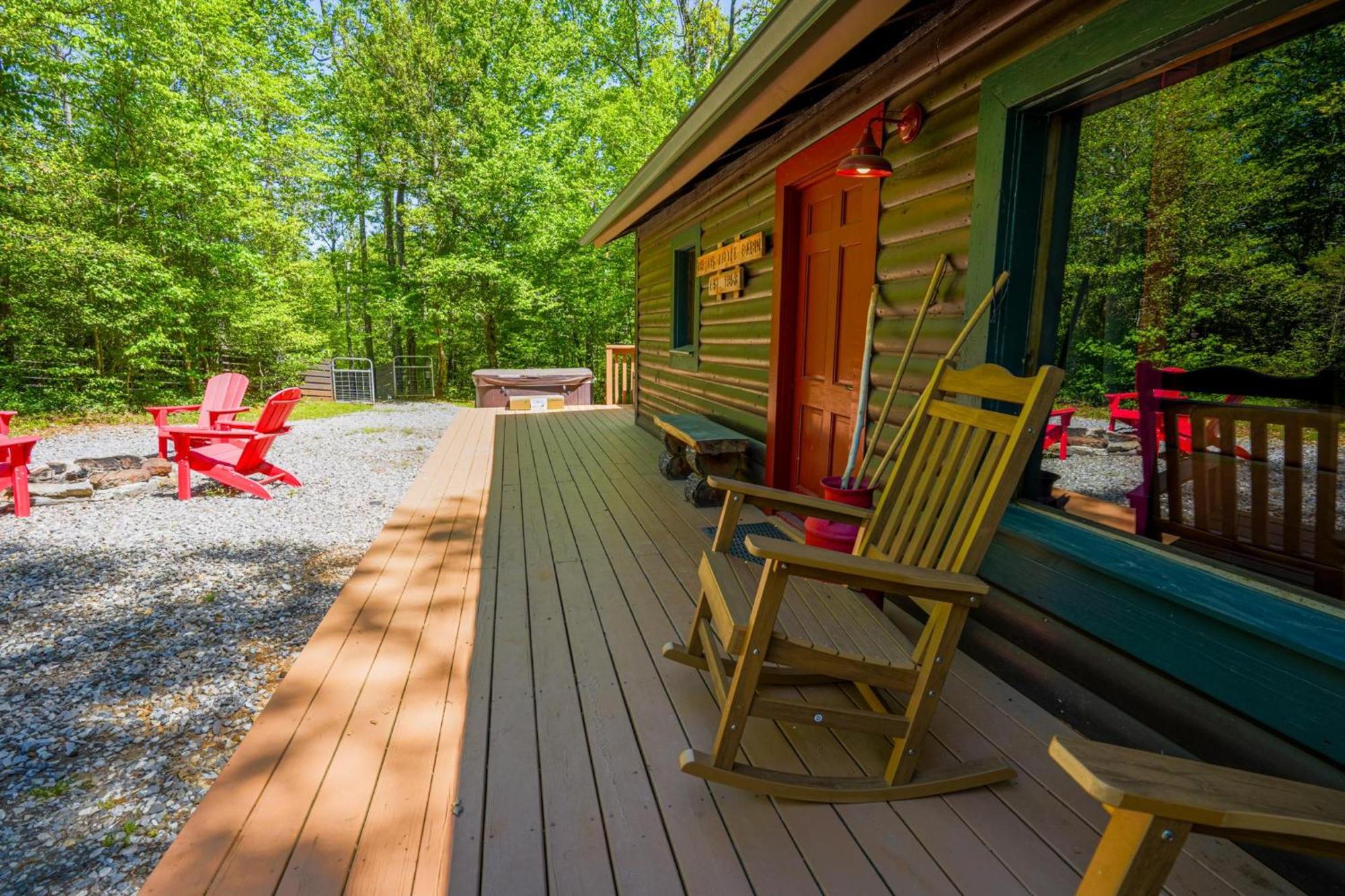 The Big Little Cabin - Hot Tub & Playground Dahlonega Esterno foto