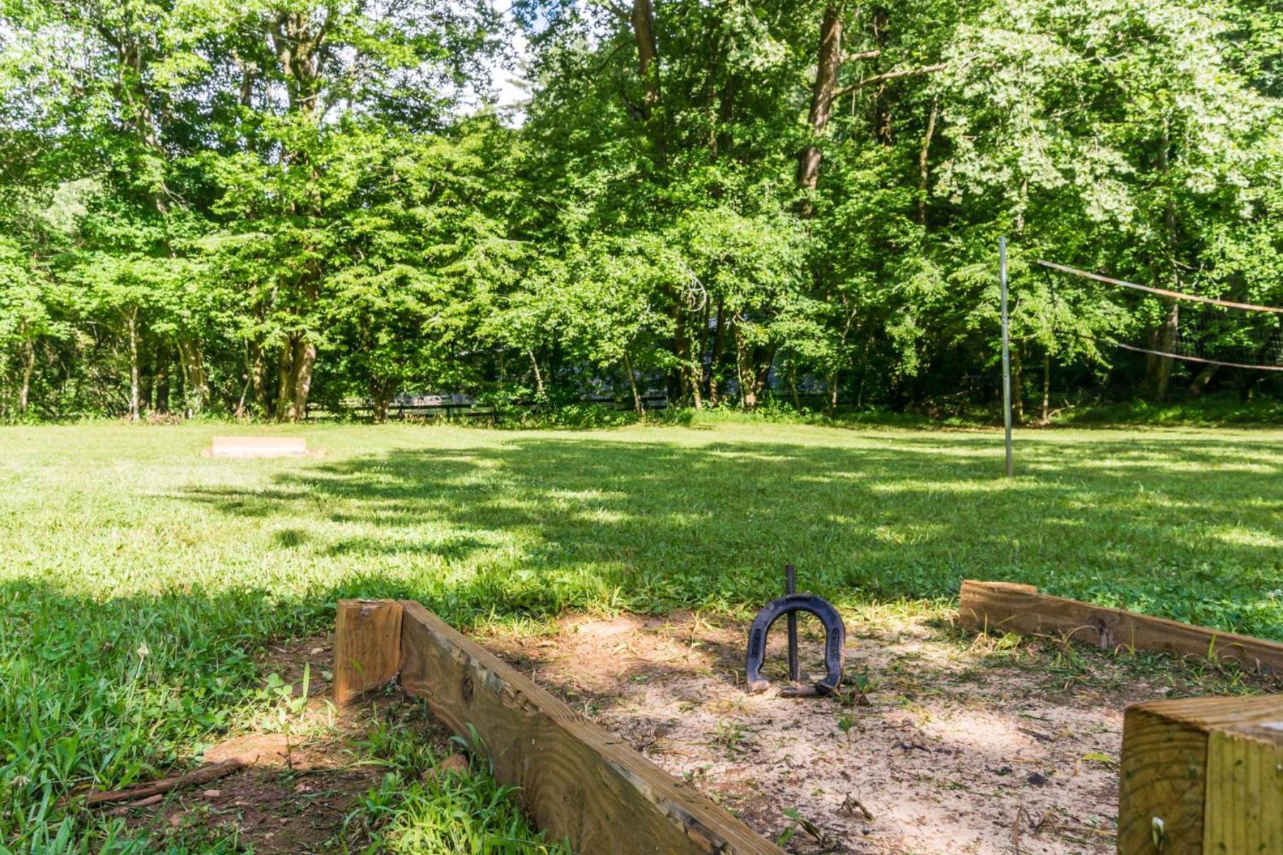 The Big Little Cabin - Hot Tub & Playground Dahlonega Esterno foto