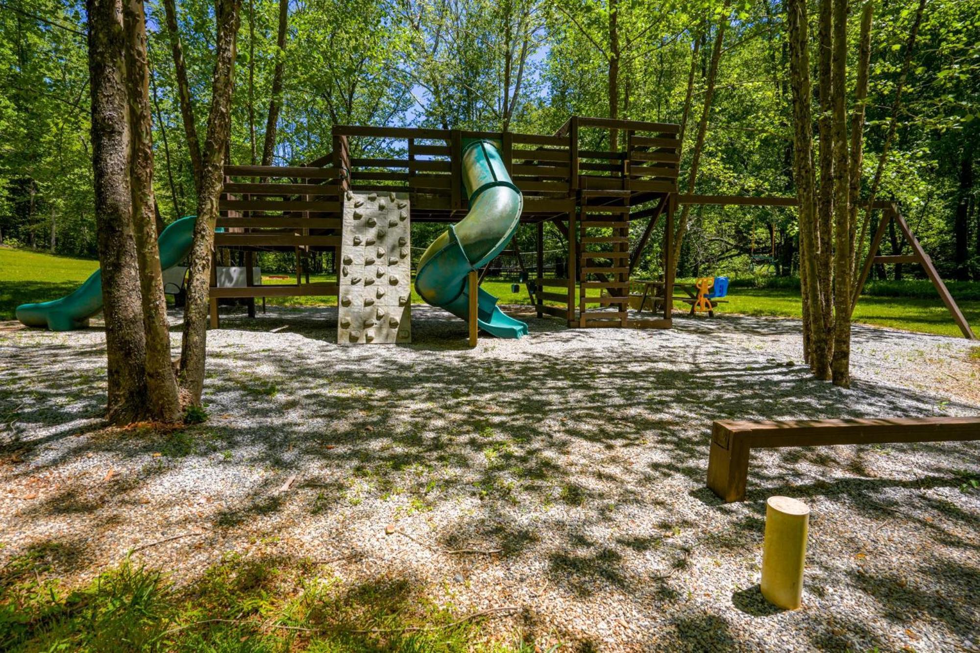 The Big Little Cabin - Hot Tub & Playground Dahlonega Esterno foto