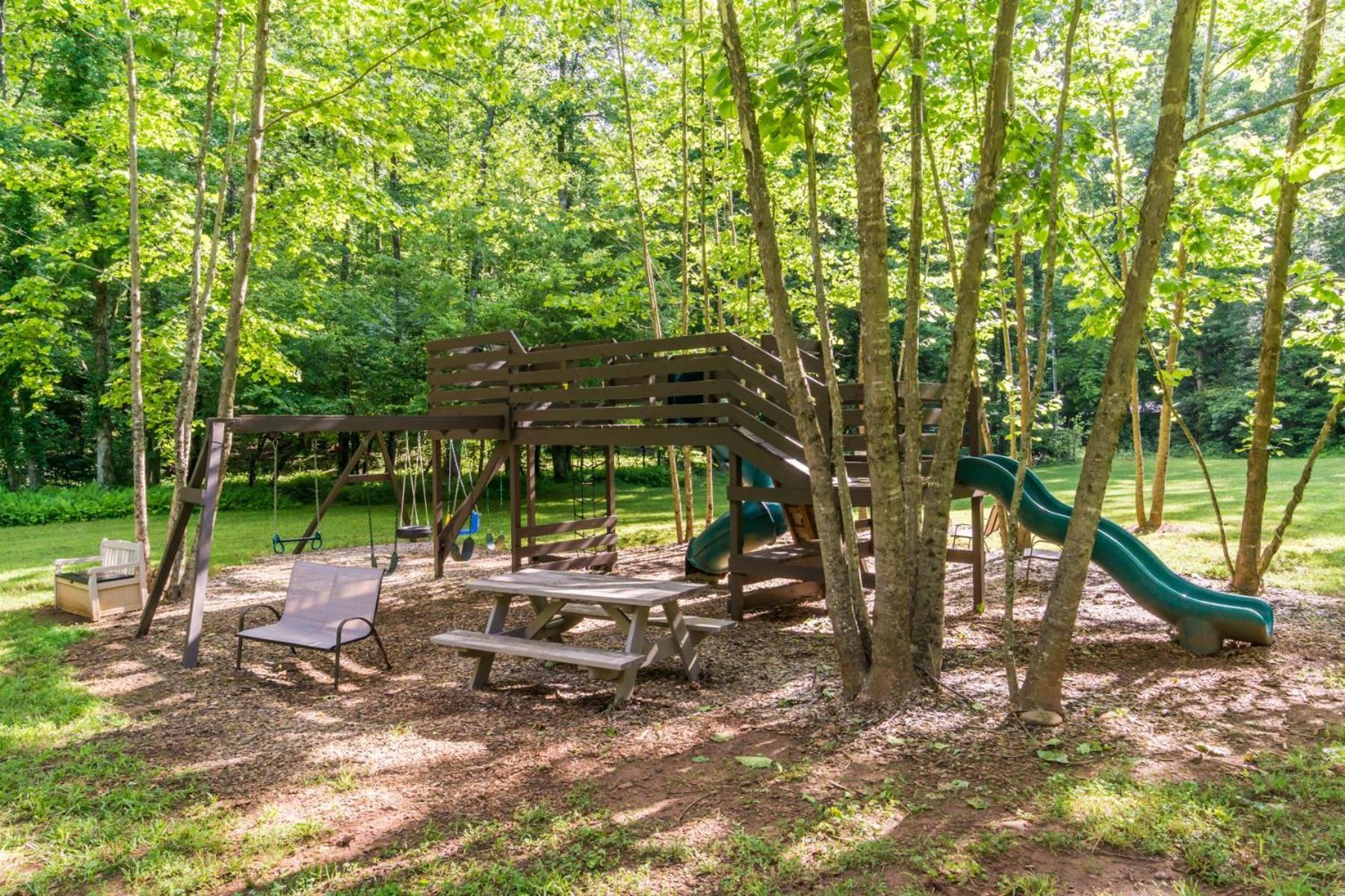 The Big Little Cabin - Hot Tub & Playground Dahlonega Esterno foto