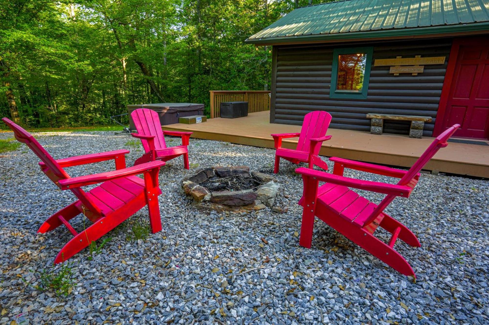 The Big Little Cabin - Hot Tub & Playground Dahlonega Esterno foto