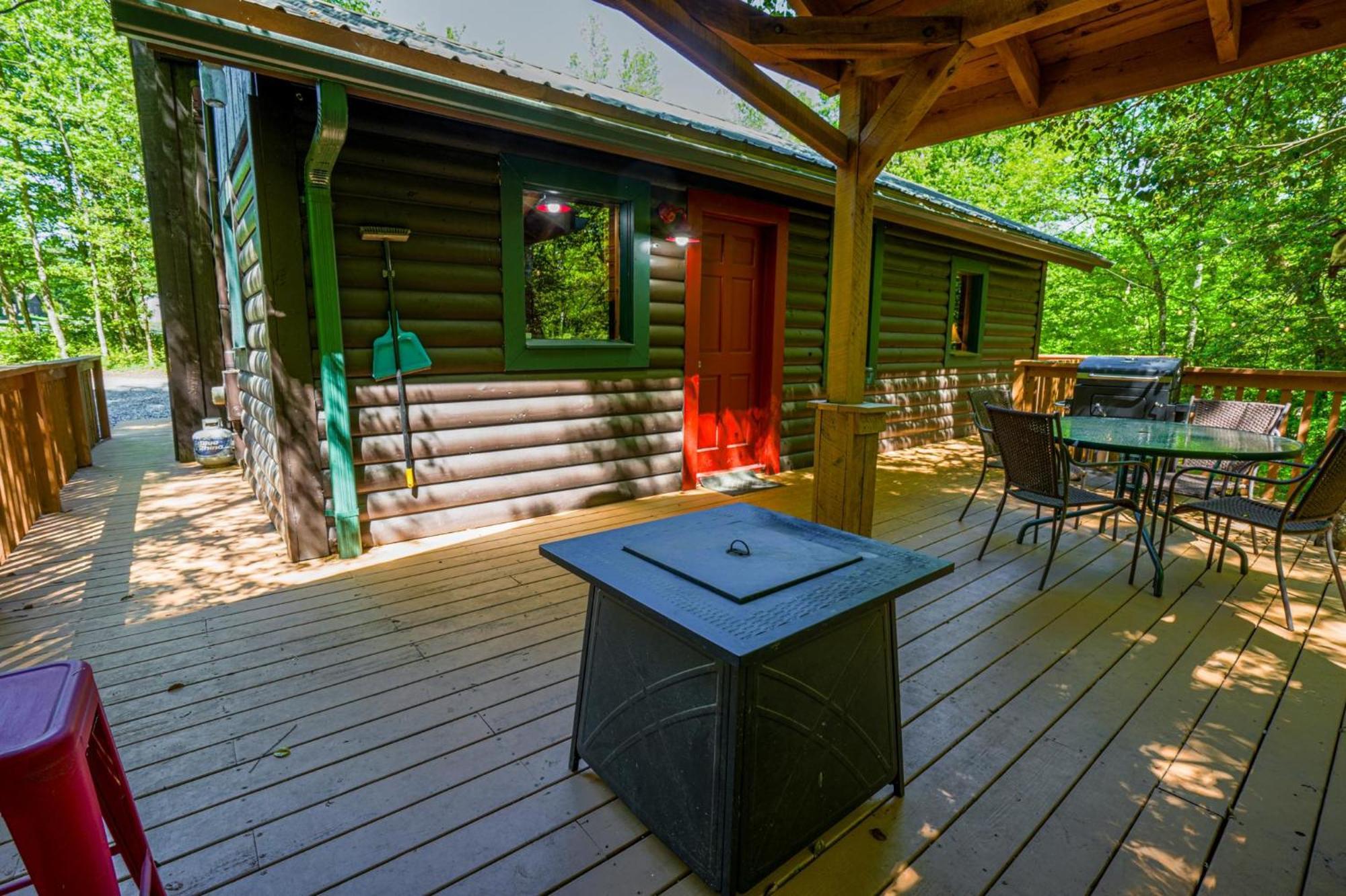 The Big Little Cabin - Hot Tub & Playground Dahlonega Esterno foto