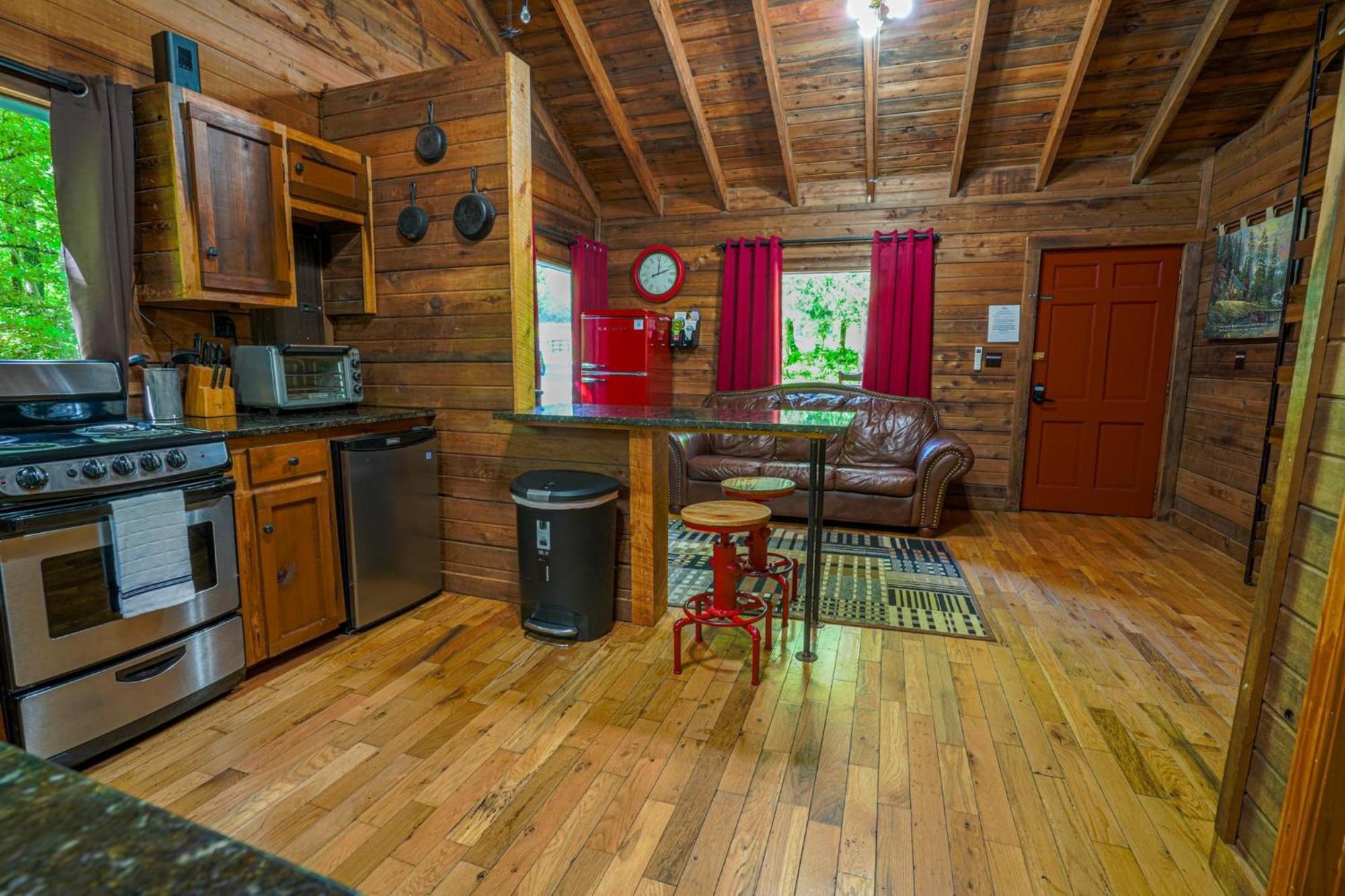 The Big Little Cabin - Hot Tub & Playground Dahlonega Esterno foto