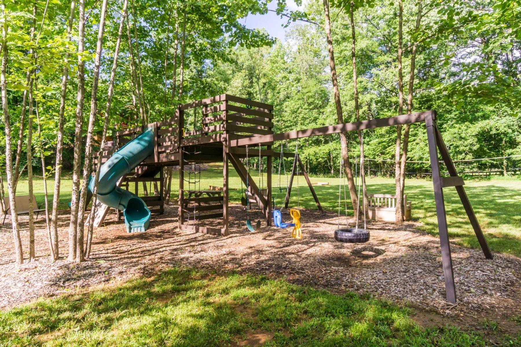 The Big Little Cabin - Hot Tub & Playground Dahlonega Esterno foto