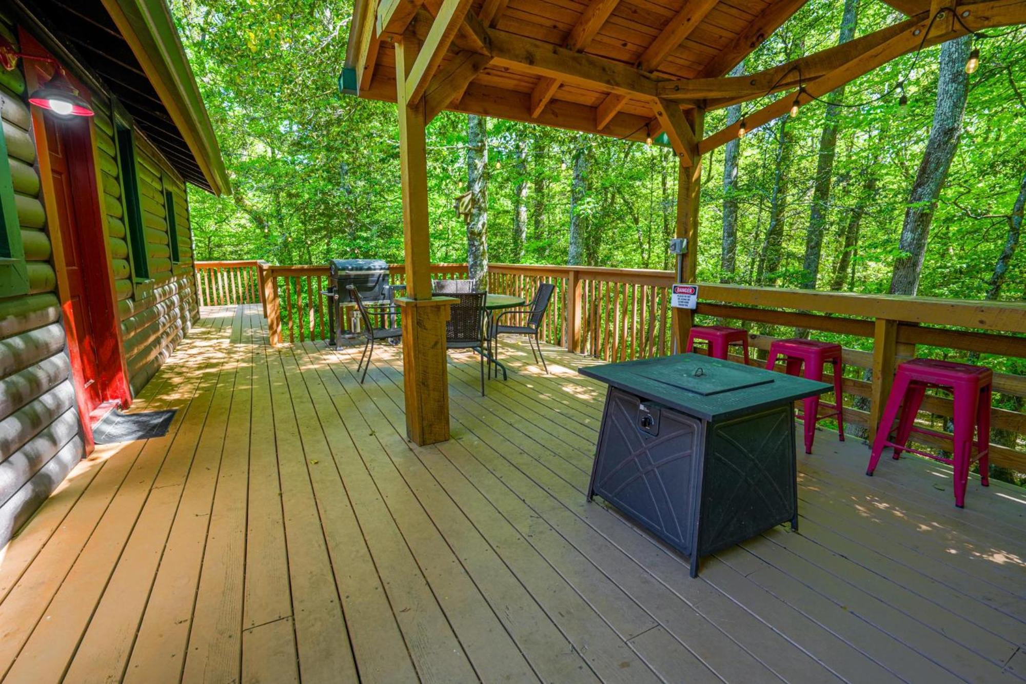 The Big Little Cabin - Hot Tub & Playground Dahlonega Esterno foto